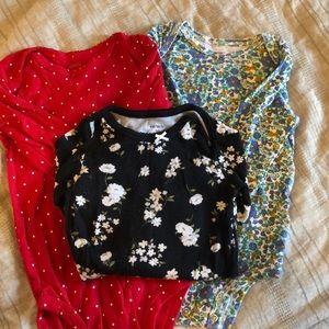 Set of 3 long sleeved onesies